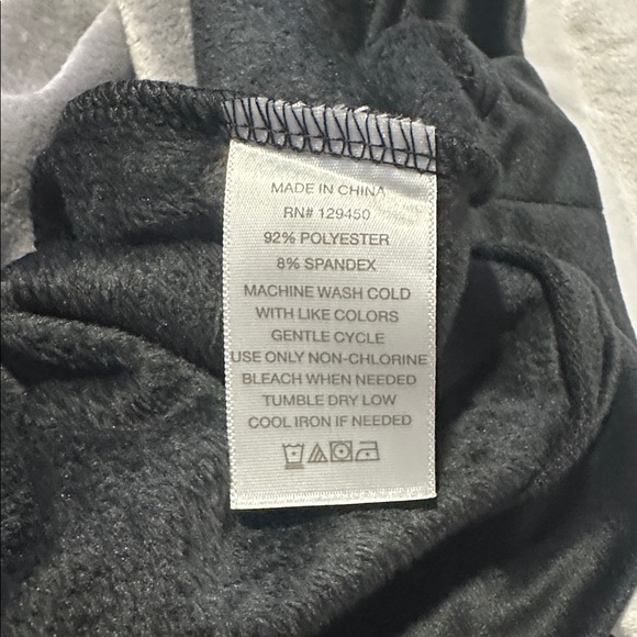 NWT Berkley Jensen Black Colorblock Velour Sweater Size XL - Picture 5 of 5